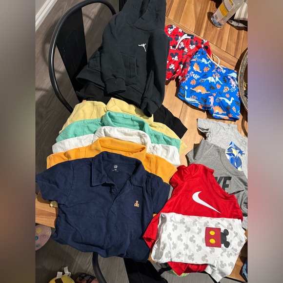 34 piece lot of 2t baby boys clothes - Picture 1 of 8